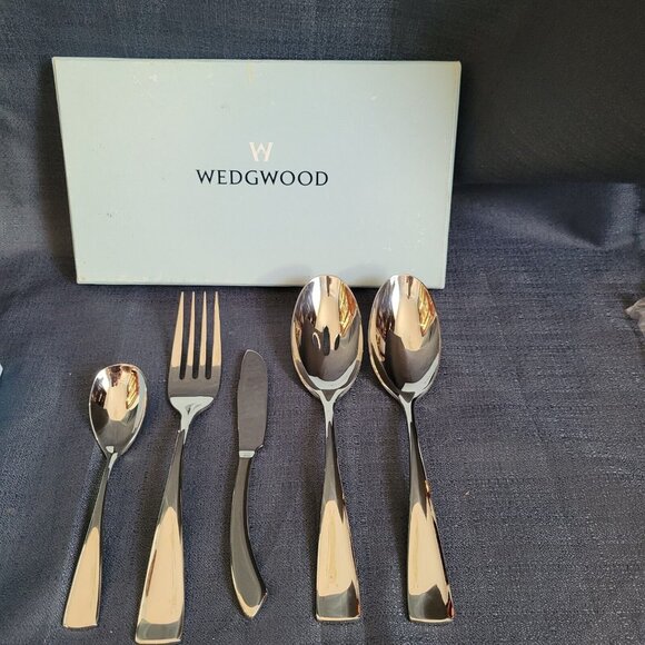 Wedgwood Stainless Steel Flatware Set - 5 Piece Service For 1 - Picture 1 of 7
